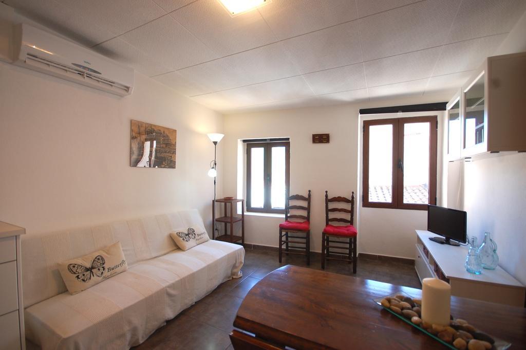 Lets Holidays Cozy Apartment 70 M. From The Beach In Tossa ตอสซาเดมาร์ ภายนอก รูปภาพ