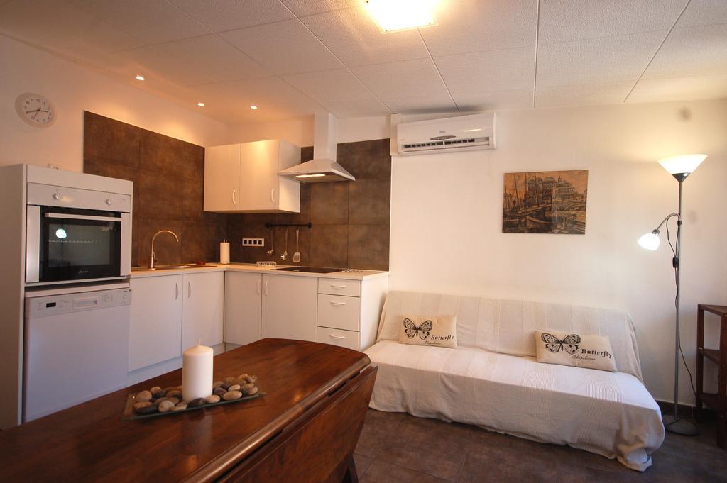 Lets Holidays Cozy Apartment 70 M. From The Beach In Tossa ตอสซาเดมาร์ ภายนอก รูปภาพ