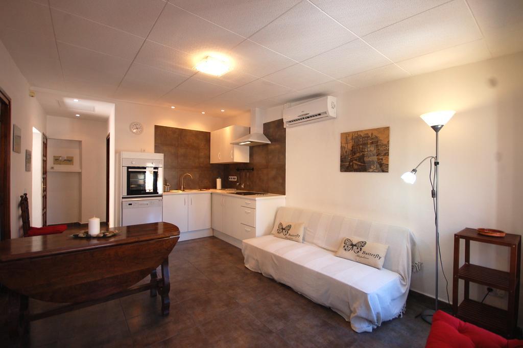 Lets Holidays Cozy Apartment 70 M. From The Beach In Tossa ตอสซาเดมาร์ ภายนอก รูปภาพ