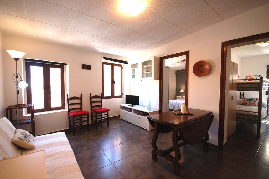 Lets Holidays Cozy Apartment 70 M. From The Beach In Tossa ตอสซาเดมาร์ ภายนอก รูปภาพ